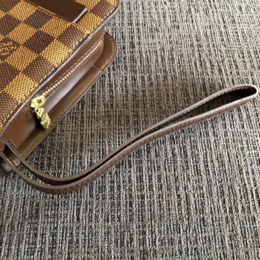Damier Ebene Pochette Saint Louis Clutch - Picture 10 of 16